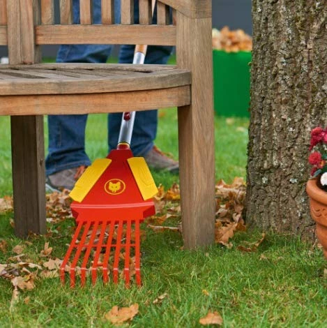Wolf Garten WOLF-Garten 4-in-1 Leaf Rake Garden Tools & Axes 4 Wolf Garten WOLF-Garten 4-in-1 Leaf Rake Garden Tools & Axes