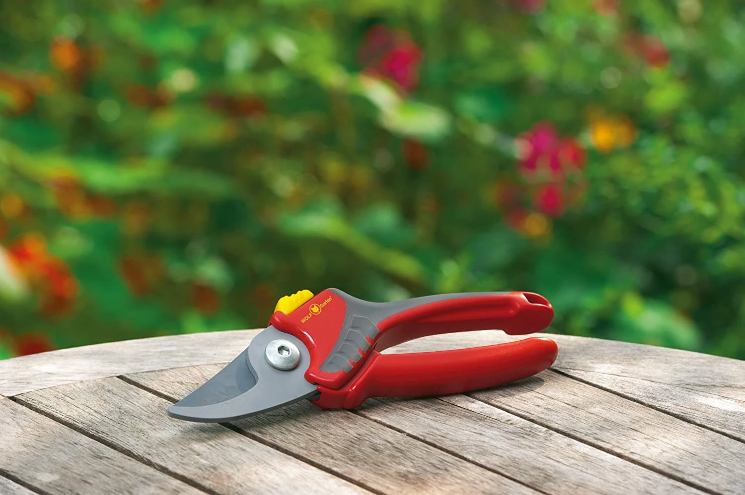Wolf Garten WOLF-Garten Bypass Secateurs: Comfort Plus Hand Saws 4 Wolf Garten WOLF-Garten Bypass Secateurs: Comfort Plus Hand Saws