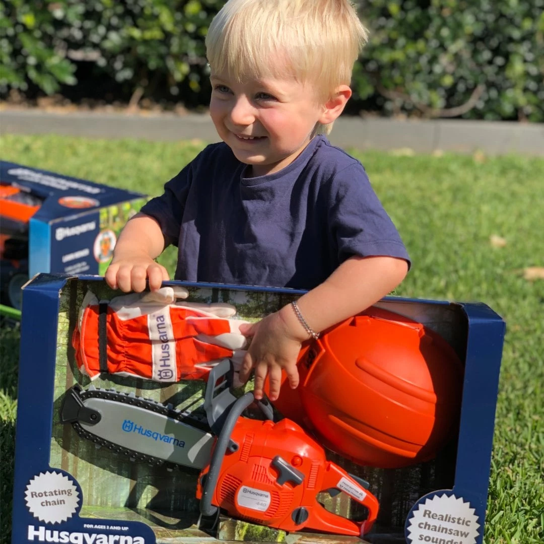 Husqvarna Toy Chainsaw Kit 5 Husqvarna Toy Chainsaw Kit